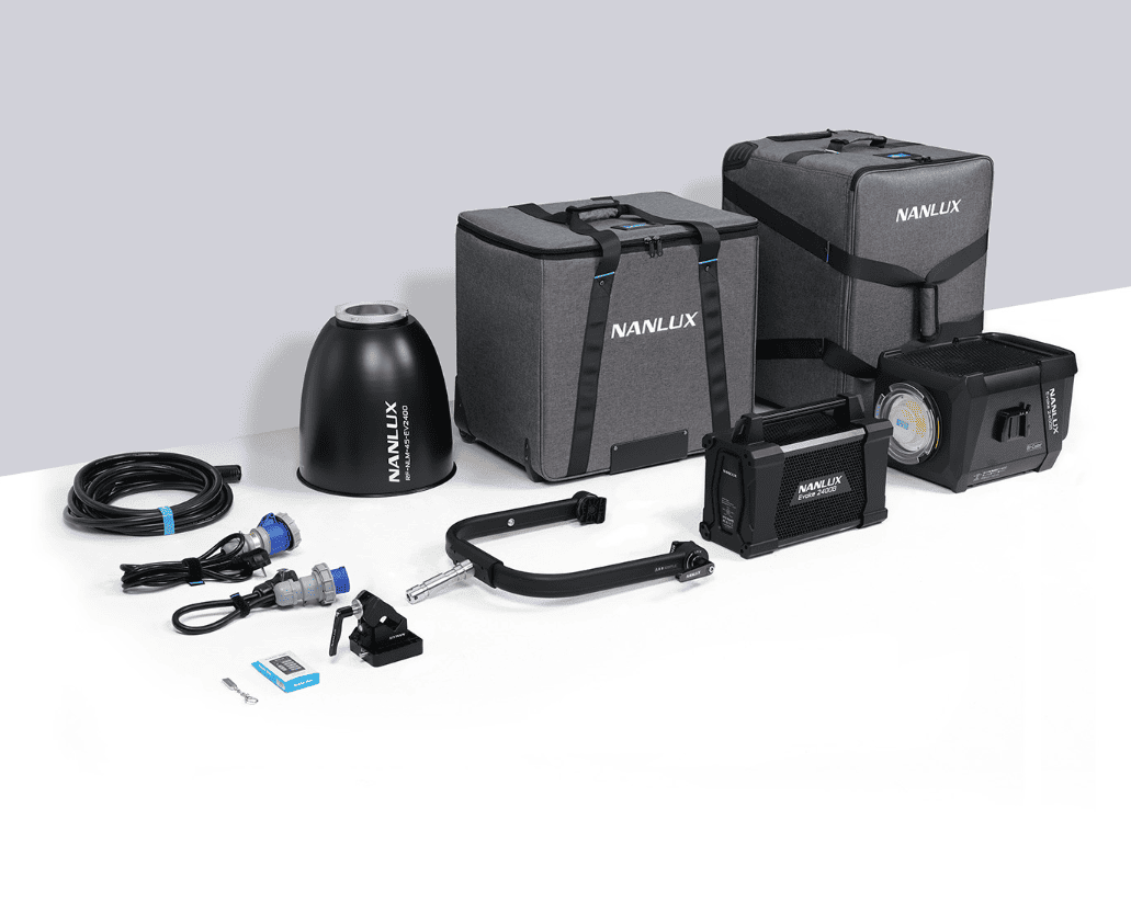 NANLUX Evoke 2400B Bi-color Spot Light with Reflector 45° in Flight case