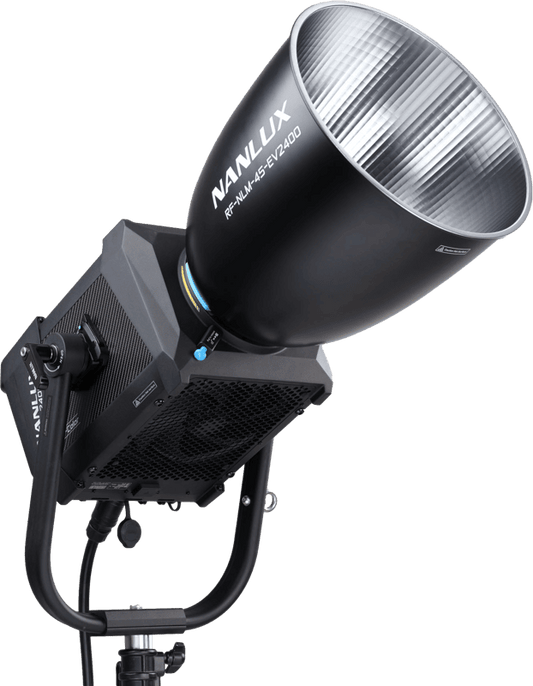 NANLUX Evoke 2400B Bi-color Spot Light with Reflector 45° in Flight case