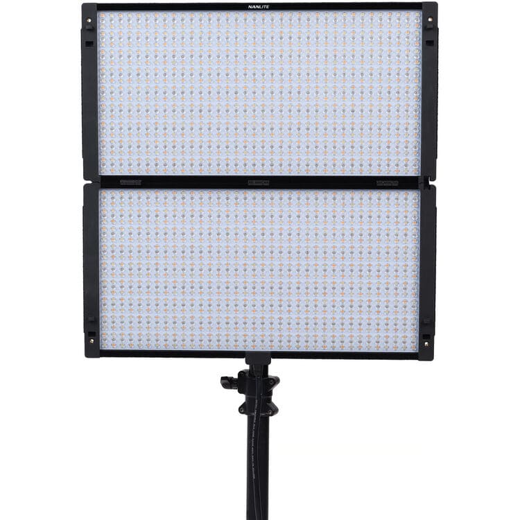 Nanlite PavoSlim 240C LED RGBWW Panel