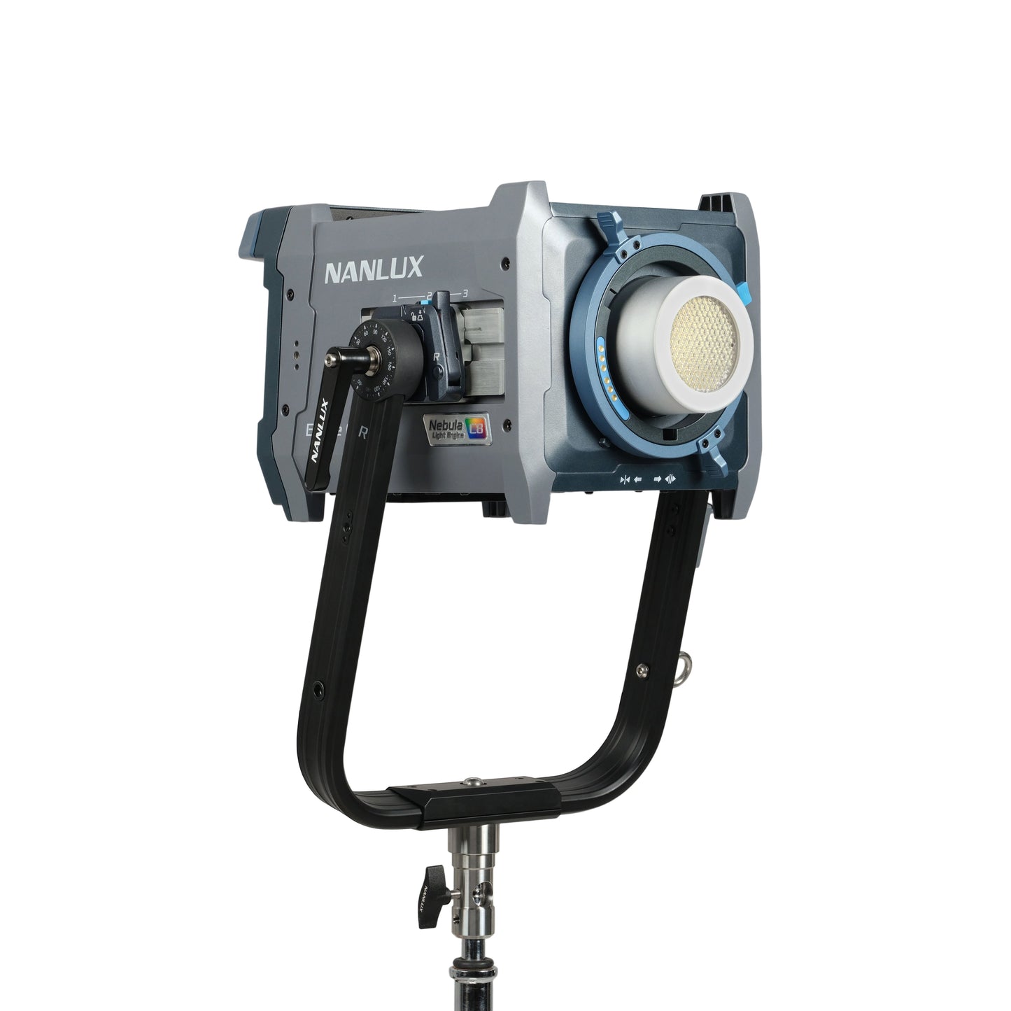 NANLUX Evoke 600C LED Full-color Spot Light with trolley case